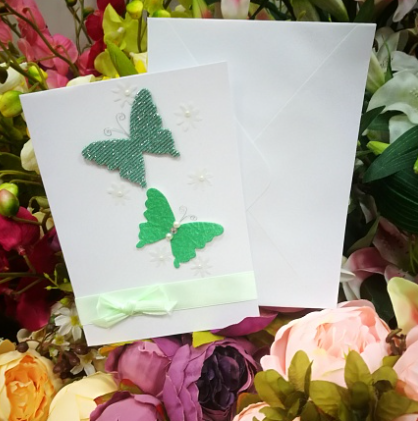 EG119-GC003AM Открытка ручной работы Блестящие бабочки 12см*17см